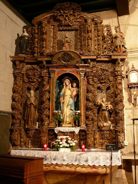 06 Laza Retable d'une chapelle de l'église de Laza