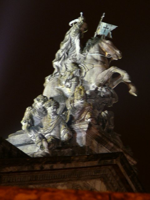Statue équestre de Saint Jacques sur le fronton du Palais de <i>Raxoi</i> 