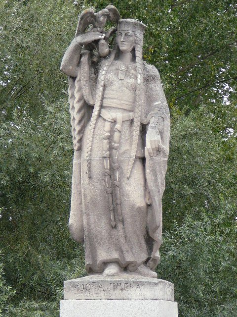 <i>Doña Jimena</i> (Chimène) Une des sculptures du pont <i>San Pablo</i> sur le <i>río Arlanzón</i> à Burgos