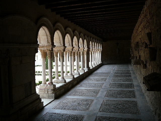 10 Burgos Cloître du Monastère Royal de <i>las Huelgas</i> à Burgos