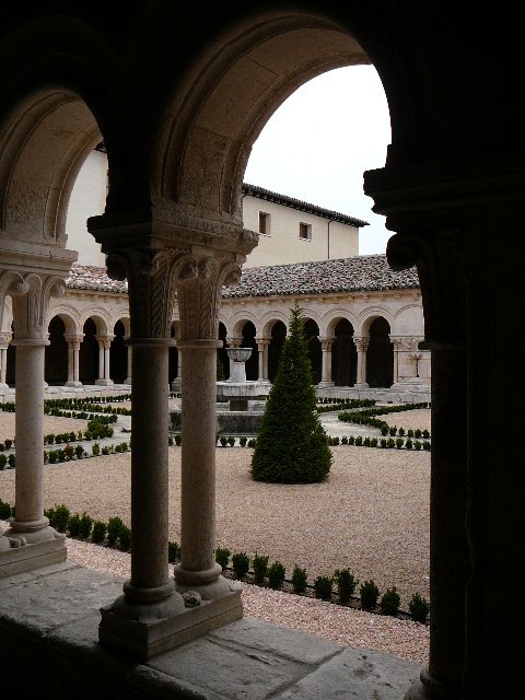 10 Burgos Cloître du Monastère Royal de <i>las Huelgas</i> à Burgos